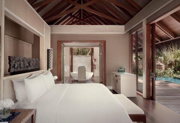 deluxe-pool-villa-bedroom-muslim-couple-maldives - Image