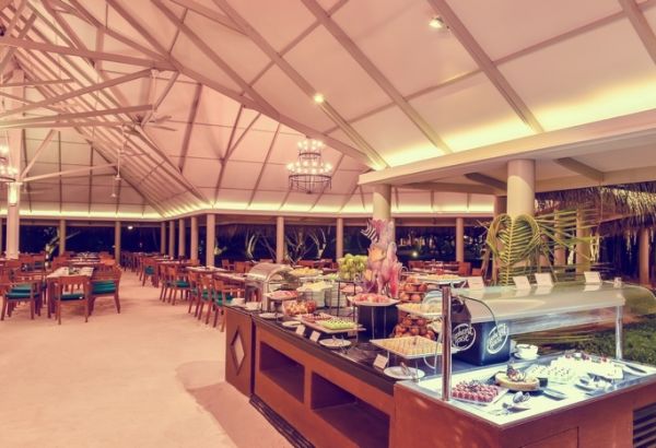 Restaurant-modest-travel-maldives - Image