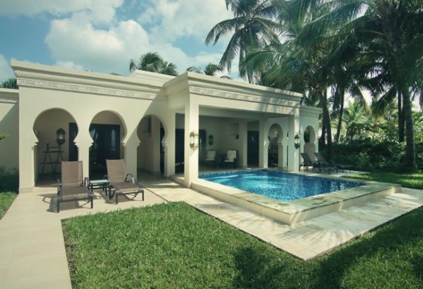 private pools and villas for muslim families - Image